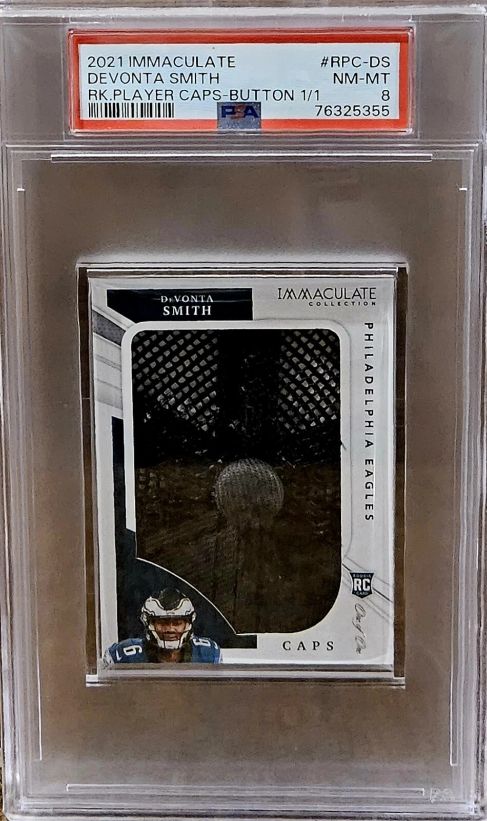 DeVonta Smith Panini Immaculate Collection Rookie Player Caps #RPCDS Button 1/1