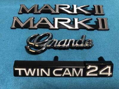 マークⅡ  エンブレム　MARKⅡ grande JDM Toyota Mark II Mark 2 Parts Emblem Period GX Grande Twin Cam