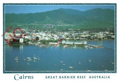 Postkarte -: Cairns, Great Barrier Reef, Luftaufnahme über Cairns und Trinity Inlet