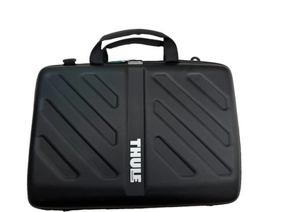 Thule Gauntlet MacBook Pro Attache Black Hardshell Laptop Case Bag 15 x13 