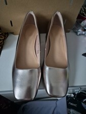 Marks And Spencer Ladies Gold Cube Heel  Court Shoes Size 8 Standard Fit BNWT