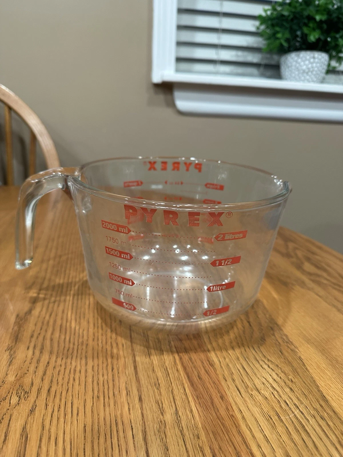 Huge PYREX Glass 8 Cup/64oz/2qt/2 L Measuring Cup Bright Red Lettering Vintage