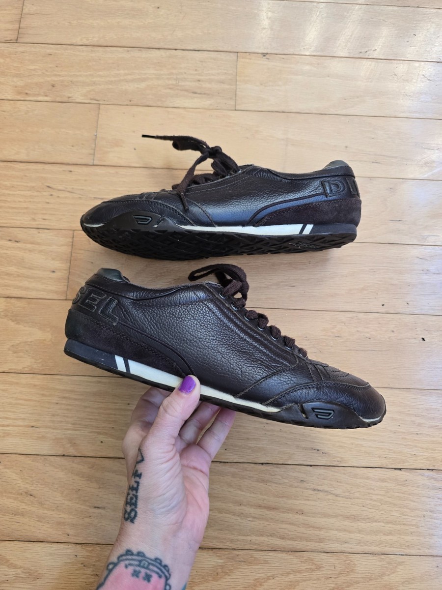 vintage Y2K | Diesel monochrome brown leather flat sole sneakers