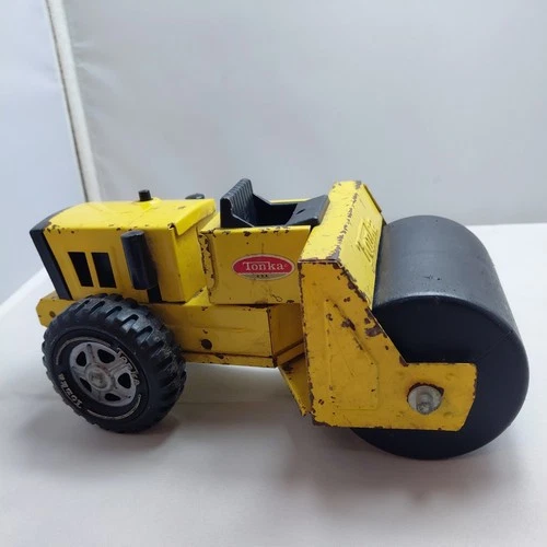 Tonka Steam Roller 1970's 8" Yellow Pressed Steel Toy USA Front Swivels