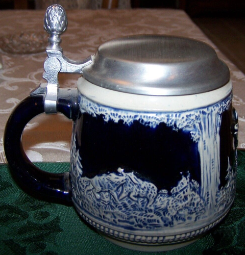 Lovely Wildlife Western Germany Small Pottery Stein - Picture 2 of 2