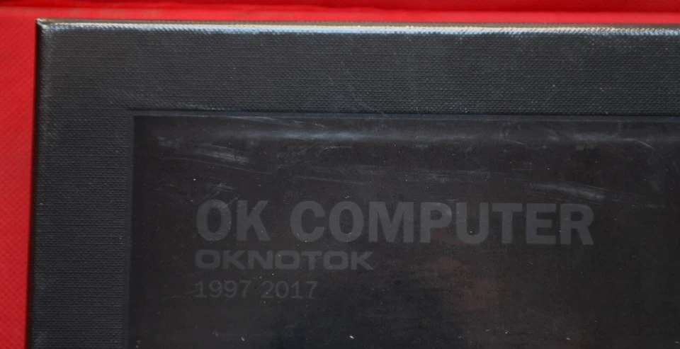 RADIOHEAD - OK Computer OKNOTOK 1997 2017 - BOX SET - DELUXE - 3 x LP / MC - Bild 2 von 4
