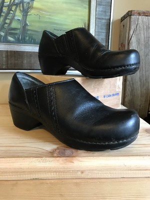 stretching dansko clogs