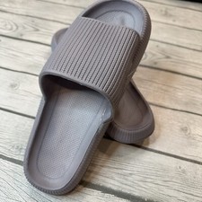 Womens 8.5/9 Slides Slippers Shower Shoes Non Slip Soft Sandals Gray
