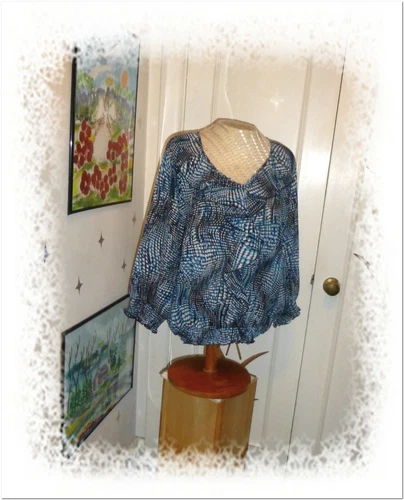 Women's Blouse Size L  NICOLA