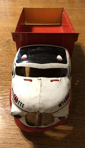 Vintage Wyandotte Dump Truck - Wyandotte Trucking - Original Condition NICE - Picture 3 of 11