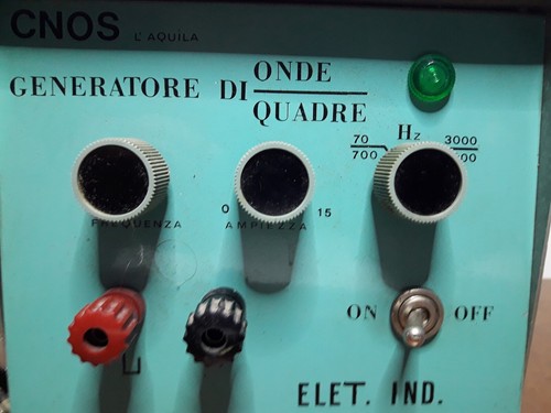 Generatore di Onde Quadre Hz 70-700 / 3000-5000 CNOS L'Aquila Vintage - Picture 2 of 4
