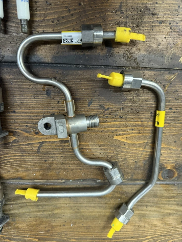 8x injetores de combustível 12628422 e velas de ignição/fios 14-2018 Chevy 6.2 Silverao - Imagem 4 de 4