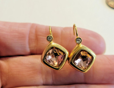 Joan Rivers Pastellrosa Kissen Schnitt Strass Goldton Klapp Ohrringe