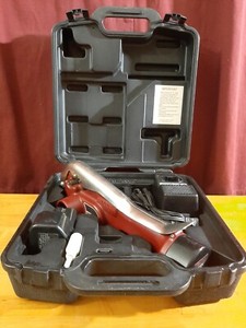 Pipe Cat Copper Cutting/Cleaning Tool W/ Case, Charger, & 2 Batteries