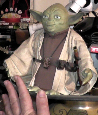 yoda 2004 hasbro 4171 takes batteries talking ask star wars
