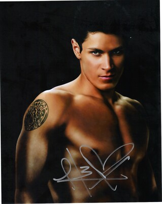 Alex Meraz Twilight Shirtless, Original Autographed 8X10 Photo At