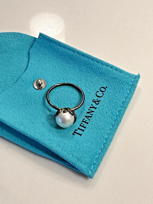 Tiffany & Co Paloma Picasso Pearl Ring (authentic) Size 8 womens