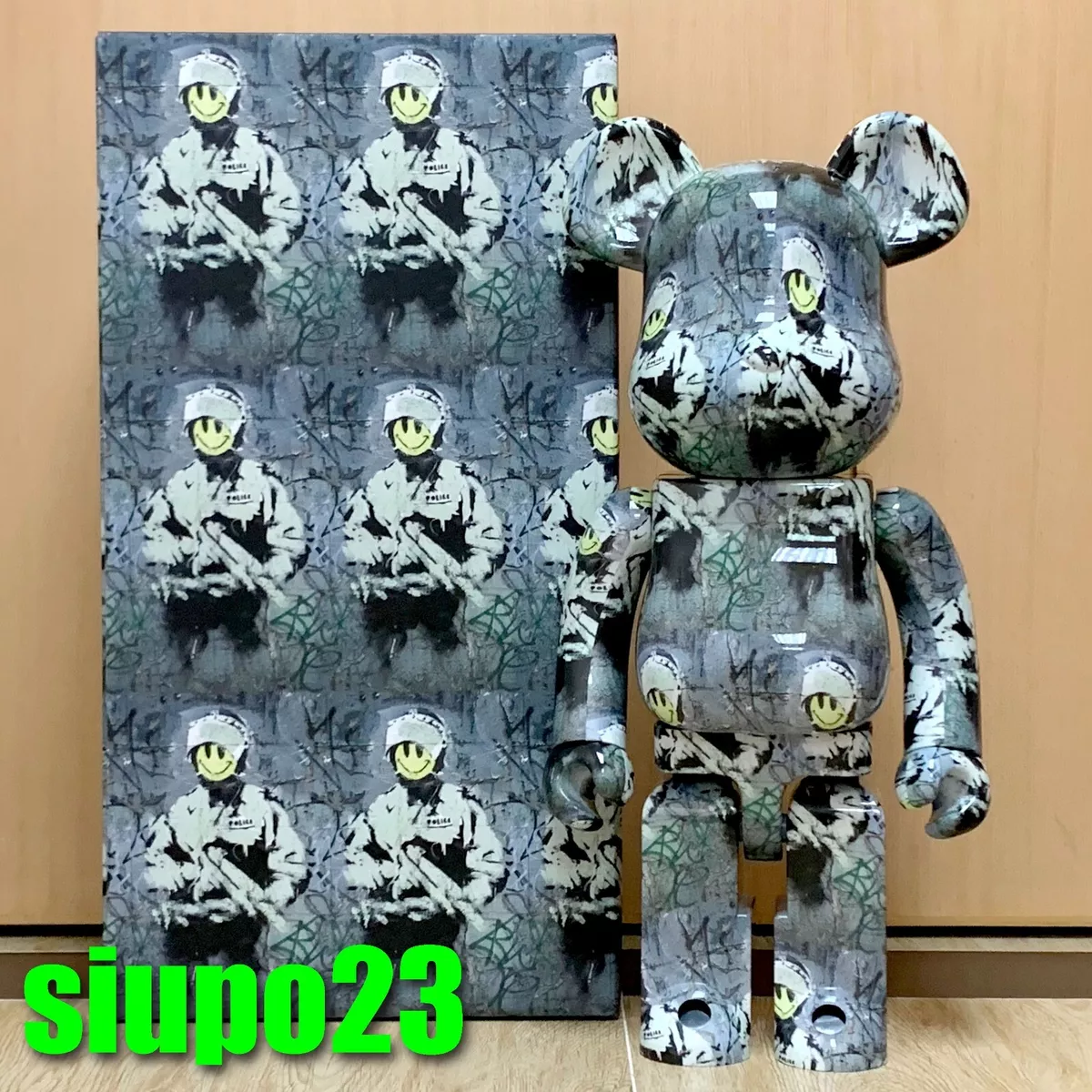 BE@RBRICK RIOT COP