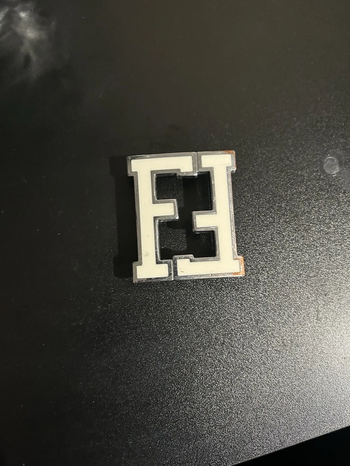 Auténtica hebilla de cinturón Fendi FF negra y plateada con cinturón total de 46” (sin lazo de cinturón) Foto 4 de 4