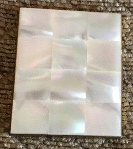 Vintage Elgin American beauty  mother of pearl  compact