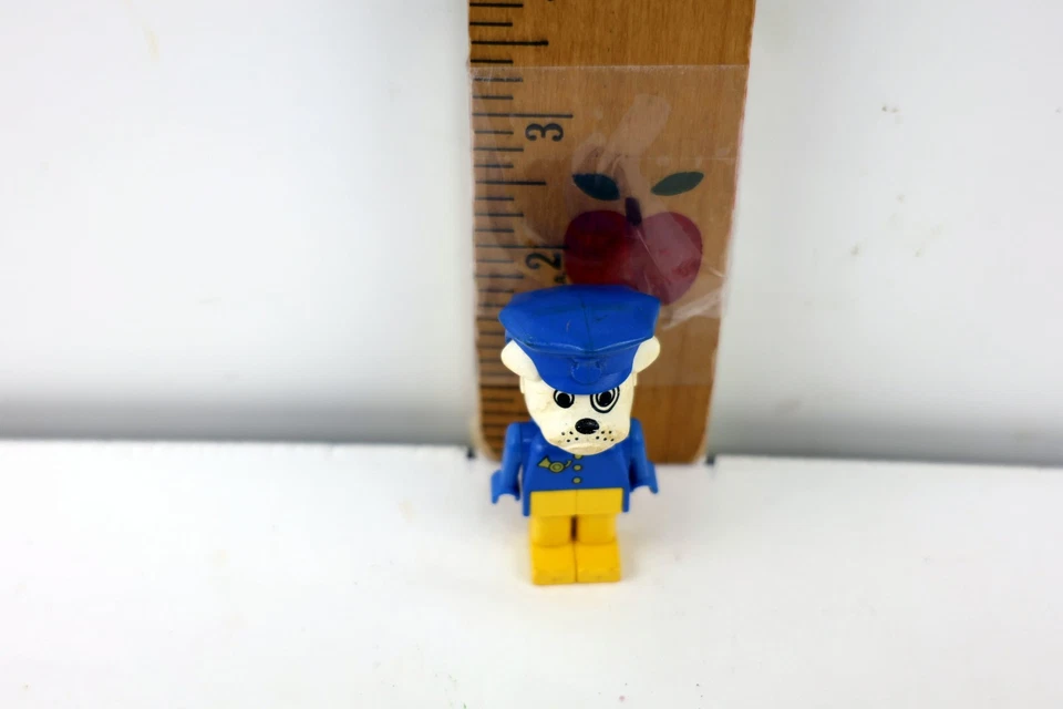 Lego Fabuland 3603 Boris Bulldog Postman Figure ONLY as Pictured - Image 2 of 4