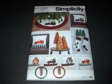 Simplicity Pattern 9437 Christmas Decorations Wreath Tree Skirt Stocking UIncut