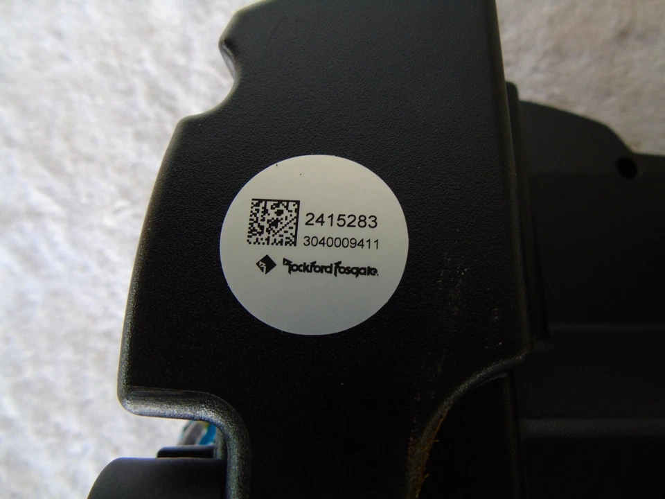 Altavoz trasero izquierdo Polaris RZR XP 4 1000 Rockford Fosgate OEM # 2415283 Foto 4 de 4