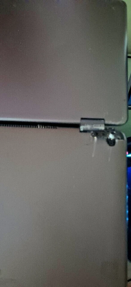 Portátil táctil Samsung Notebook 7 Spin 13.3" i5, 8GB RAM, 256SSD, NP730QAA Cargador Foto 2 de 4