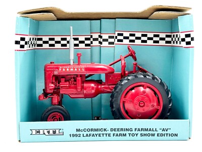 ミニカー　アメリカントラクター　McCORMICK FARMALL s-l400.jpg