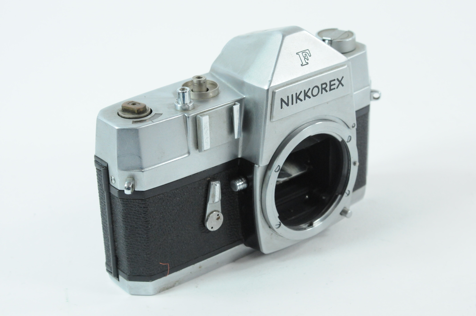 Nikon Nikkorex F SLR Film Camera Body Chrome G157 AminoTher
