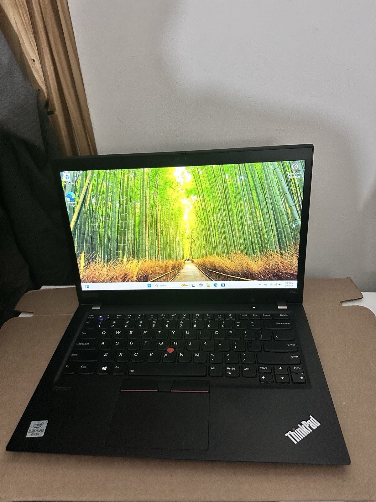 Lenovo ThinkPad T14s, 14-Inch Laptop, with Int Core i7 10th Gen