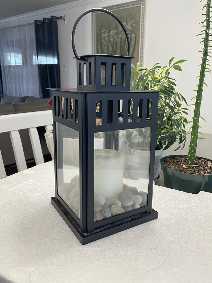 Linterna mediana IKEA Almhult para vela de pilar, negra interior/exterior negra Foto 2 de 4