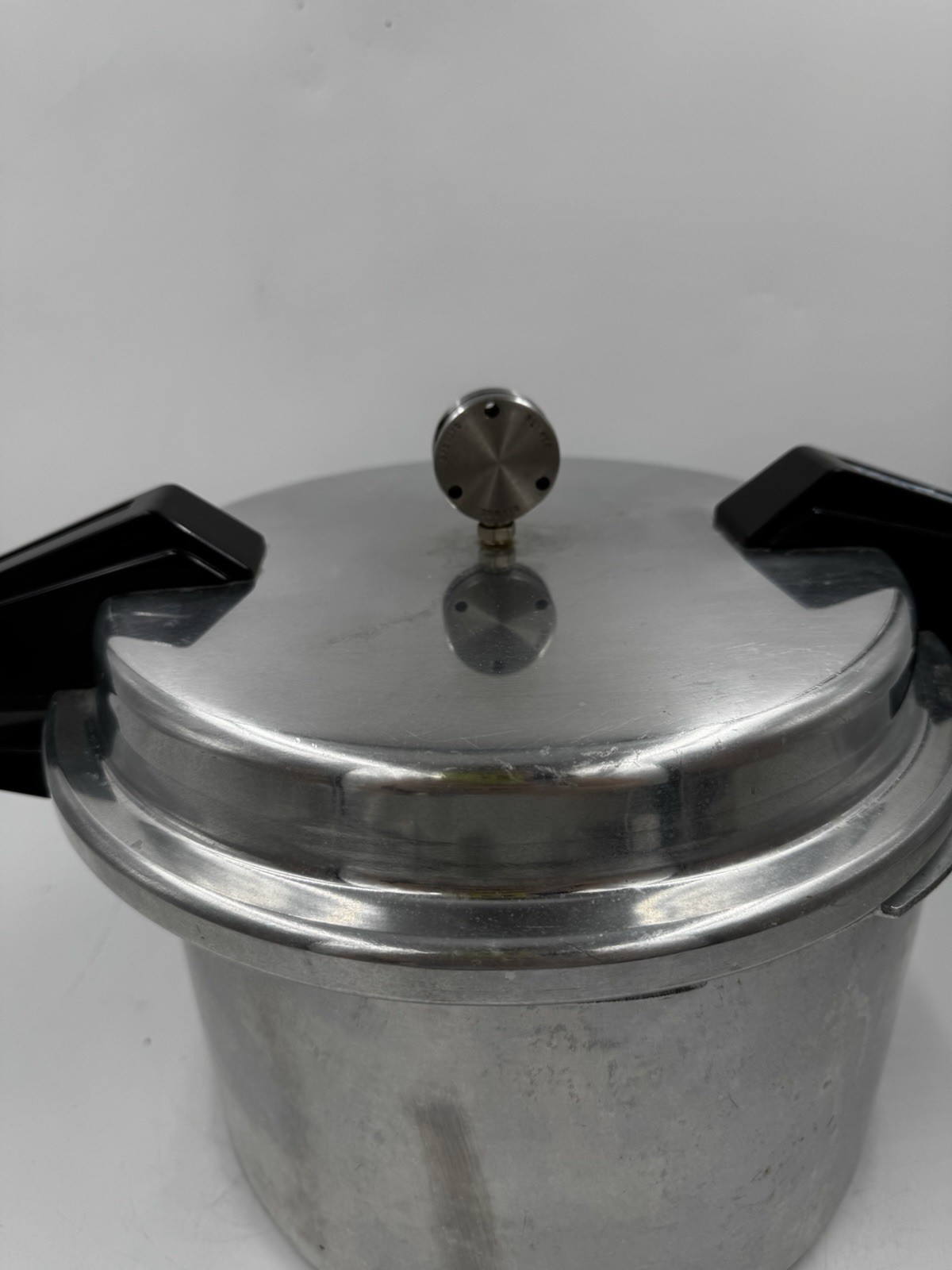 Vtg Mirro M-0598 8 Qt Aluminum Pressure Cooker