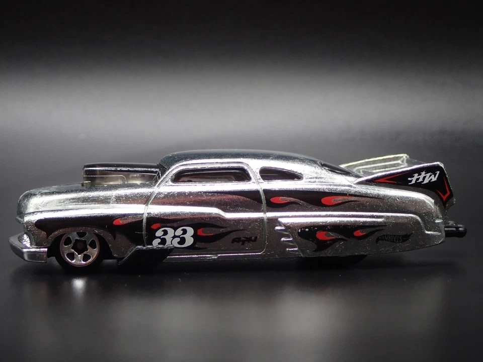 1949 49 MERC MERCURY NHRA DRAG CAR Modello Diecast Collezionabile In Scala 1:64 - Immagine 3 di 4