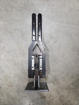 TYCO AMP MI-1 CHAMP 50-Pin Butterfly Multi Insertion Crimp Tool 