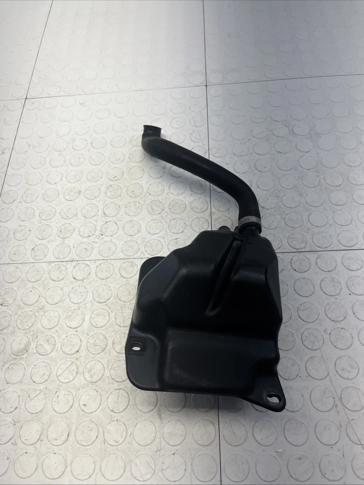 Ducati Monster 620 2003 tanque de botella de aceite S2R OEM Foto 3 de 4