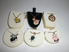 1- ANIMAL CHARACTER NECKLACE WITH ADJUSTABLE NECKLACE NEW NO BOX