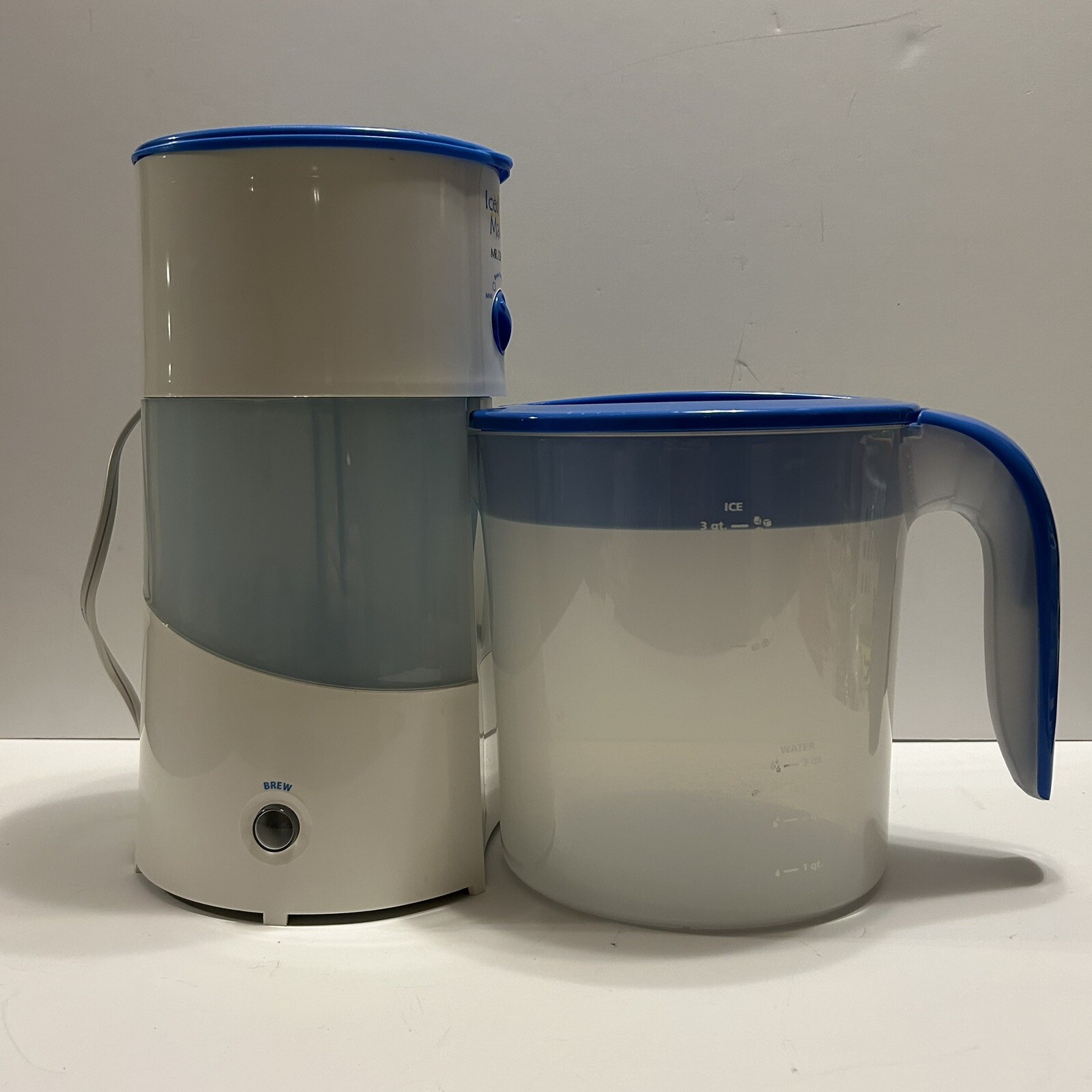 Mr Coffee Fresh Ice Tea Maker 3 QT Blue & White TM70 WITH Pitcher