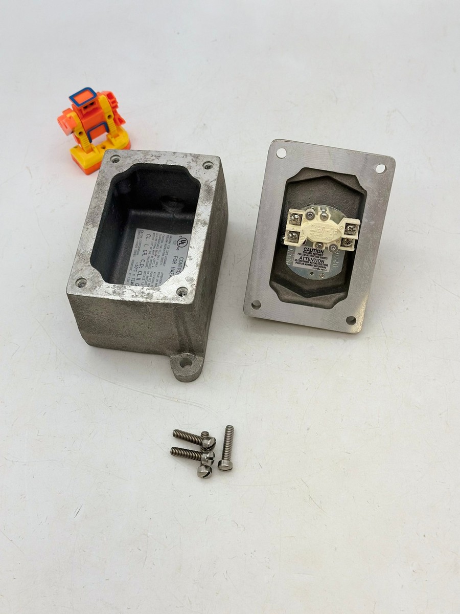 Eaton Crouse-Hinds DSD925-SA Ex. Proof Front Op. Select