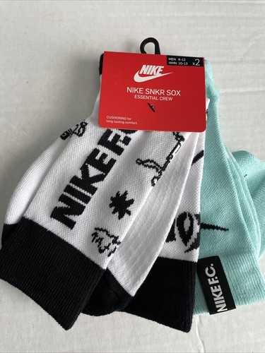nike snkr sox essential