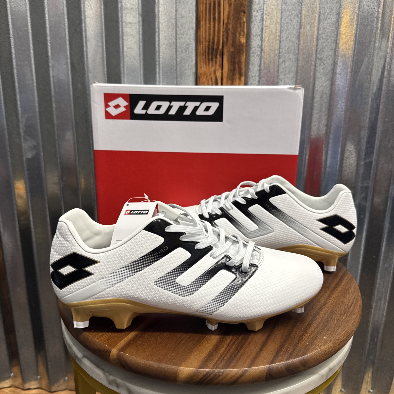 Scarpe da calcio Lotto Maestro 300 V FG taglia 12 bianco nero oro tacchetti uomo nuove