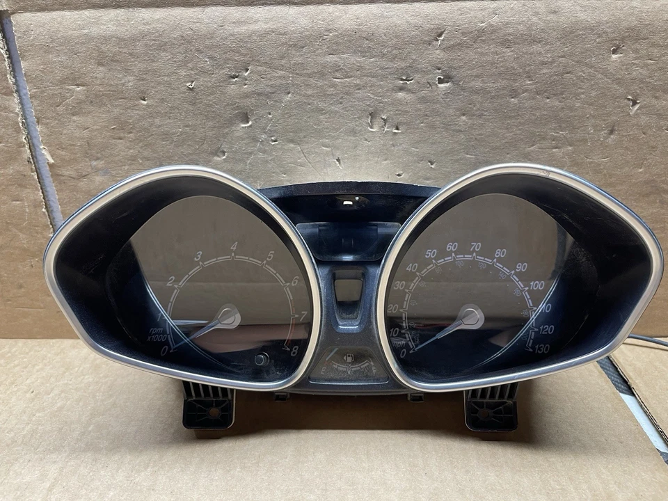 Ford Fiesta 2014 2015 velocímetro calibre de grupo odómetro 82.978 millas #D20 Foto 2 de 4