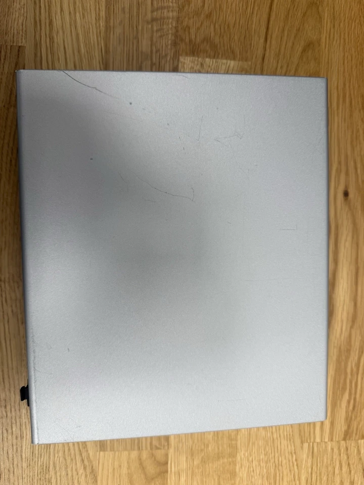 Ubiquiti UniFi 8-Port Gigabit Managed PoE Switch 2 SFP Ports (US-8-150W) TESTED - Image 3 of 3