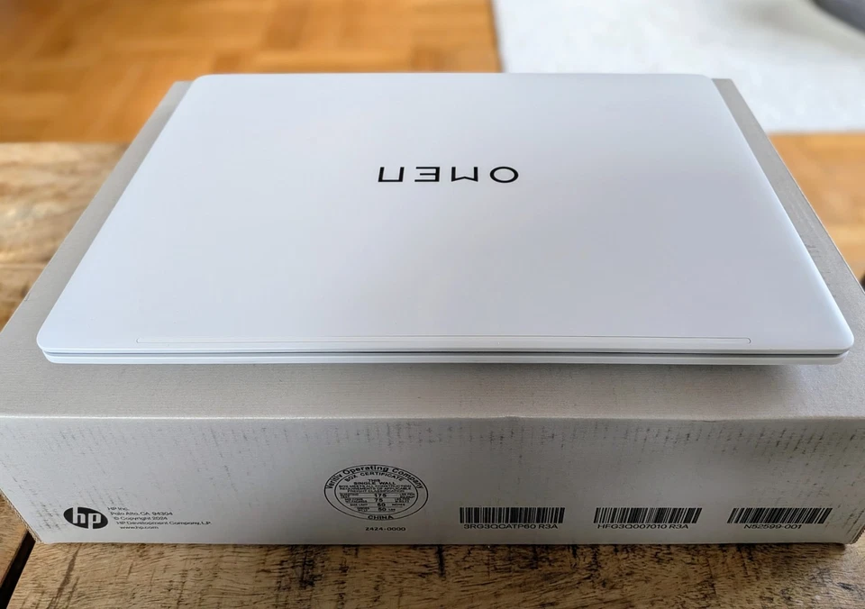HP OMEN Transcend 14-fb0777ng 14 Zoll OLED 120Hz, Ultra 7 155H, 16GB, 1TB, 4060 - Bild 2 von 4