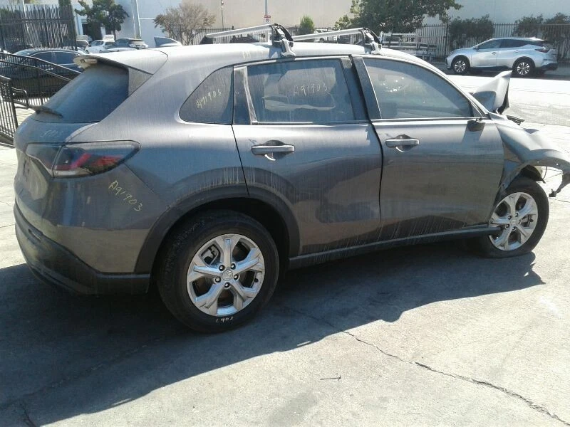 HR-V      2023 Rear Side Door 121355 Foto 4 de 4