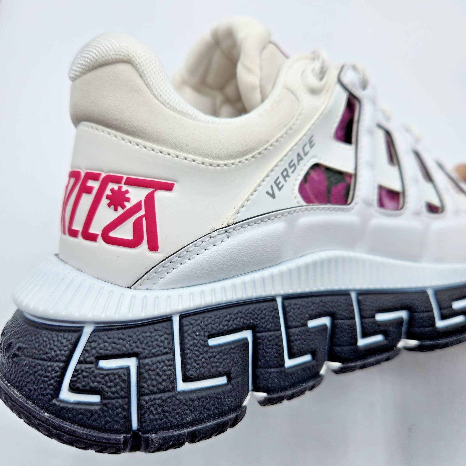 Versace Trigreca Women's White Pale Pink Leather Sneakers EU37.5 US7.5 thumbnail 14