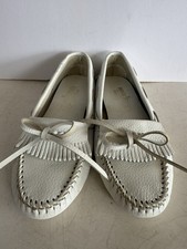 Vintage Minnetonka White Leather Fringe Moccasins Womens 7.5 NOS Boho Festival