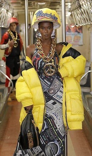 AW20 MOSCHINO Couture Jeremy Scott OVERSIZED GIGANTIC SNAPBACK HAT