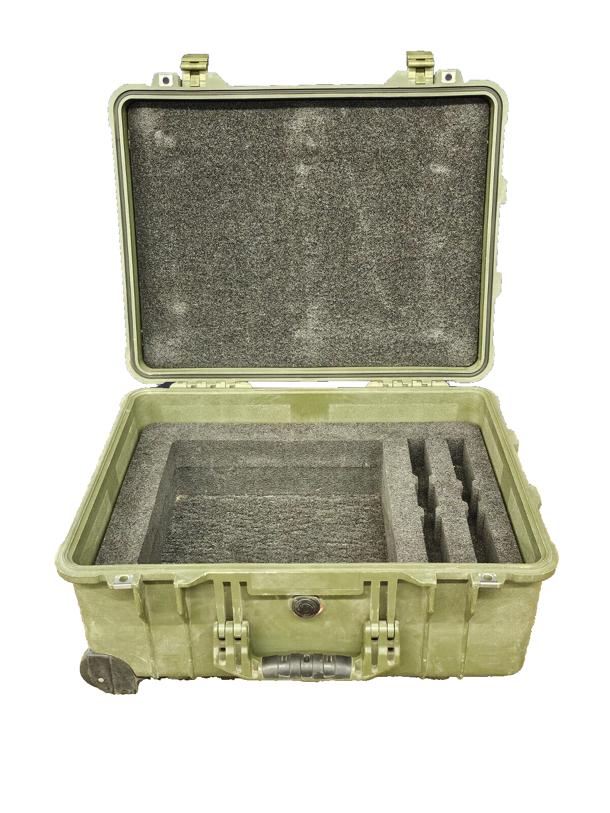 Pelican 1560 Wheeled Handle Hard Storage Case Green 20