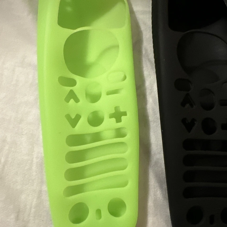 Pack de 2 mandos a distancia inteligentes LG de silicona negro y verde Foto 2 de 4